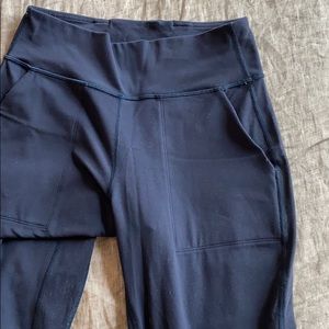 Lululemon Navy Cropped Joggers